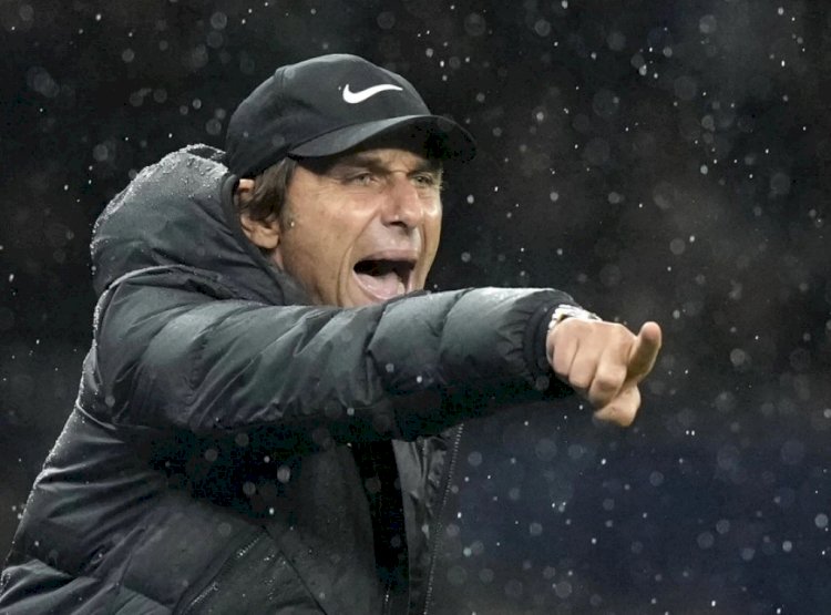 Antonio Conte është zyrtarisht trajneri i ri i Napolit