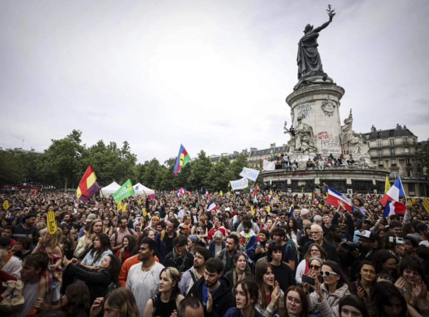 Disa mijëra njerëz protestuan në Paris kundër ekstremit të djathtë